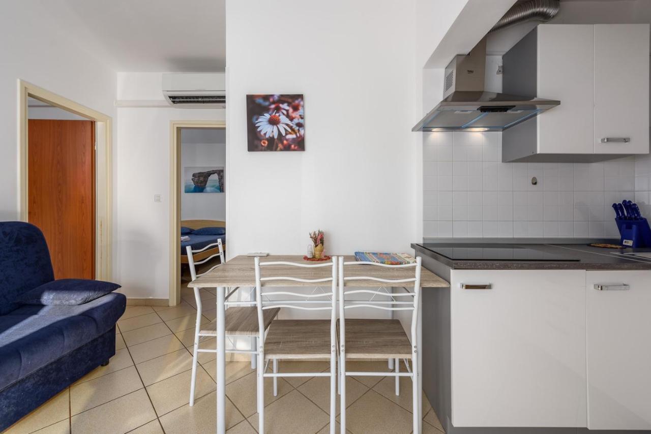 Lucrezia House With Apartments Lovrečica Extérieur photo