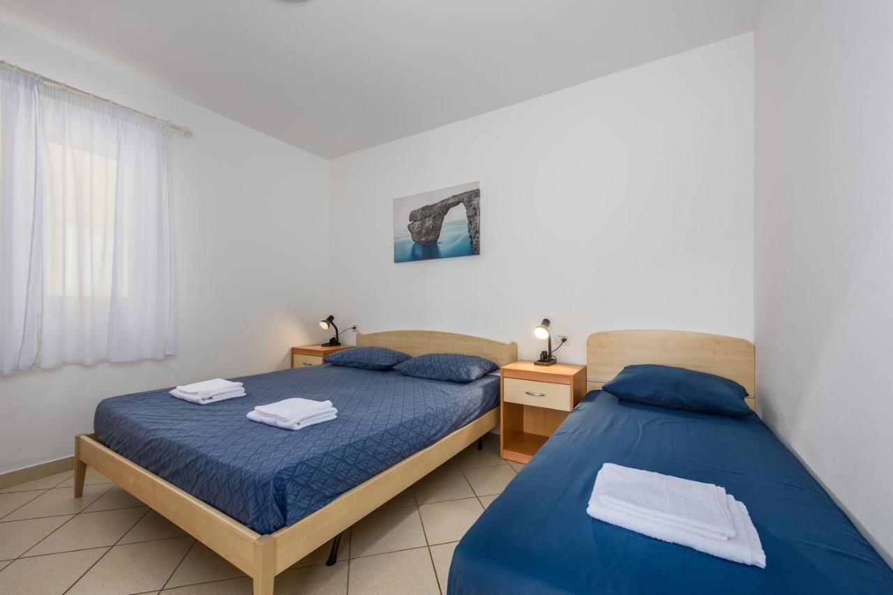 Lucrezia House With Apartments Lovrečica Extérieur photo