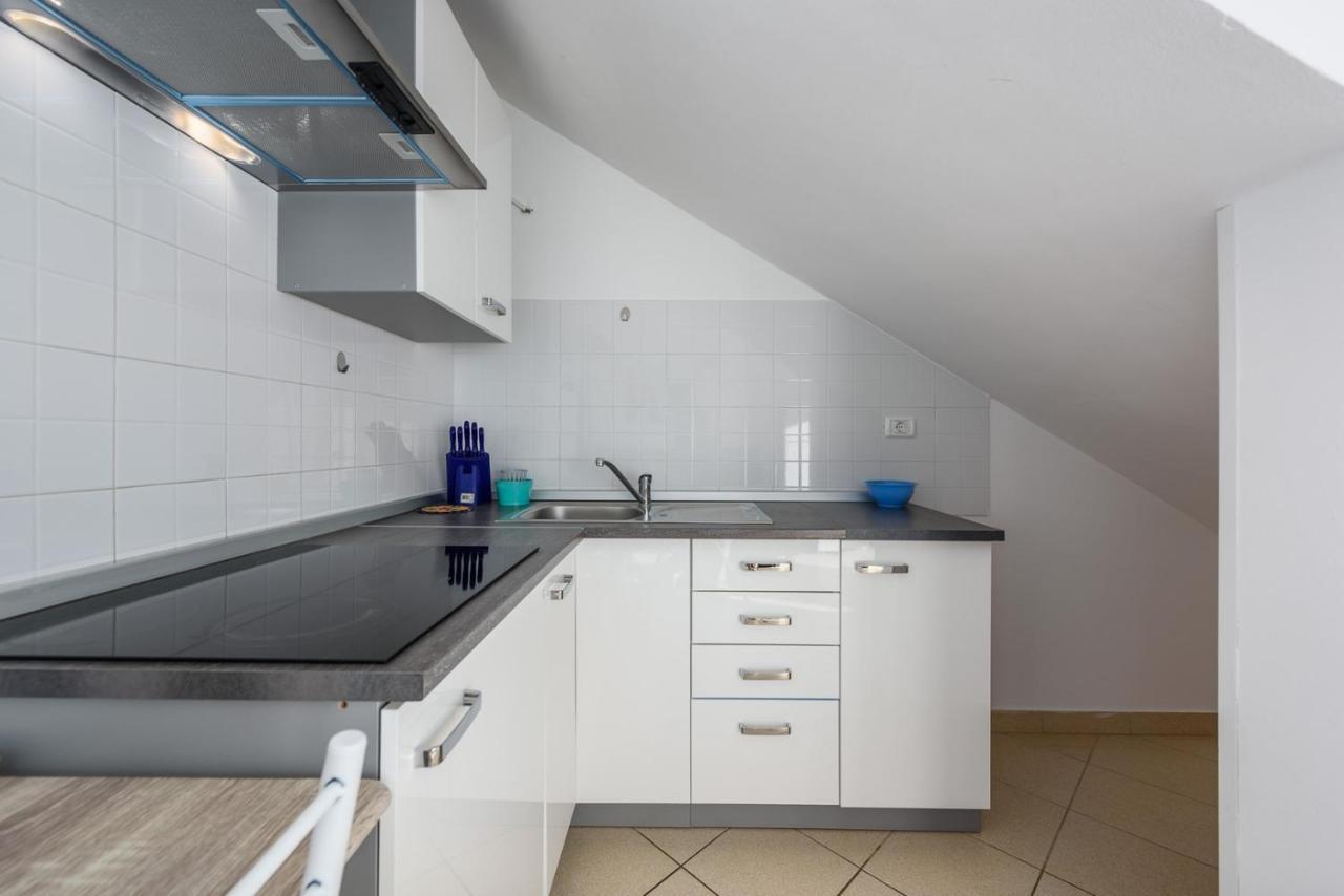 Lucrezia House With Apartments Lovrečica Extérieur photo